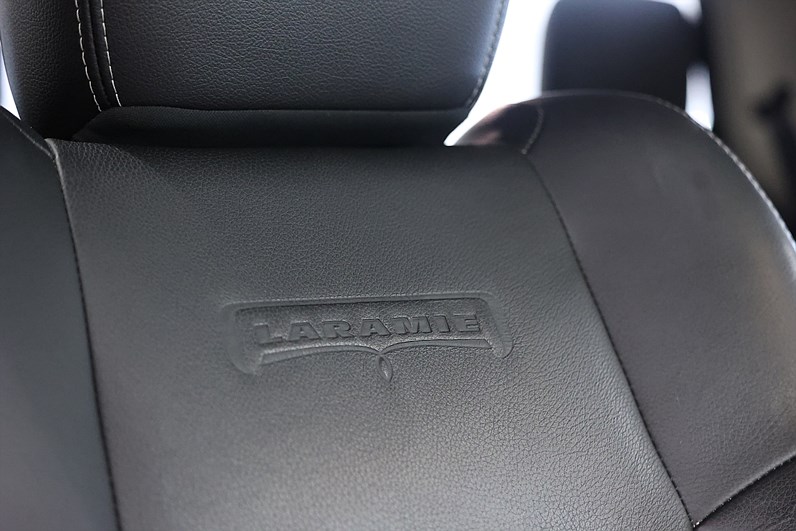 RAM 1500 3.0 V6 EcoDiesel 4x4 Laramie Flaklock Drag Luftfjädr MOMS