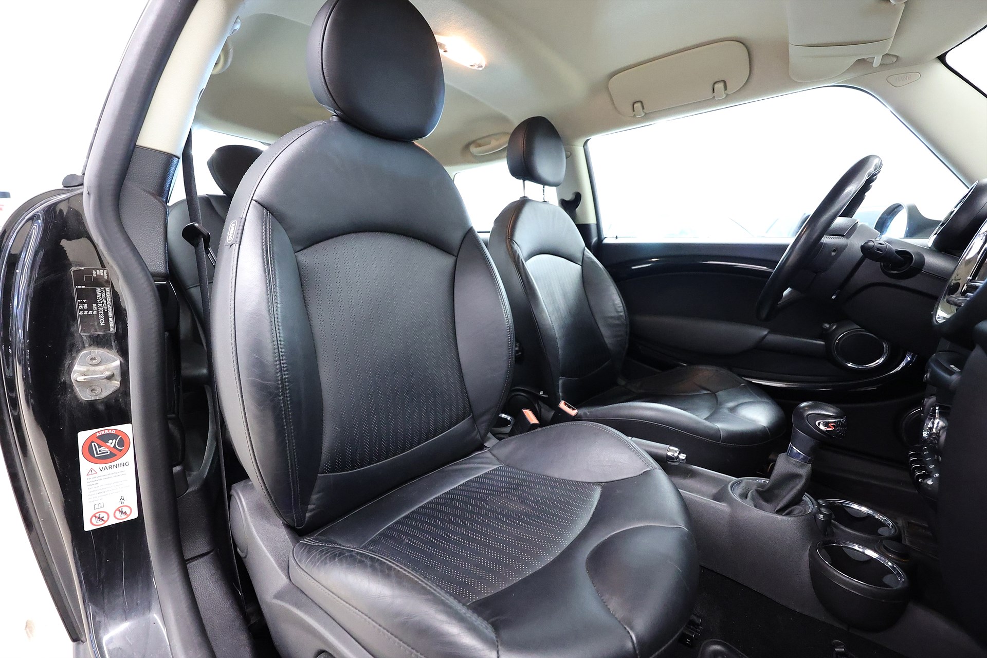 MINI Cooper S 184hk Chili PDC Skinn Metallic Årskatt 1196:-