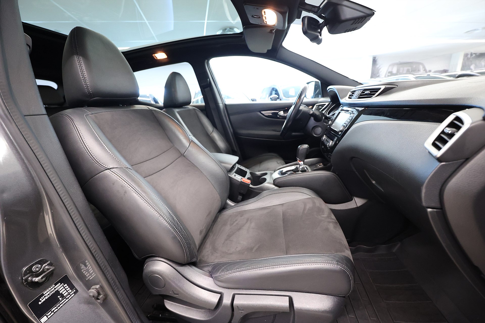 Nissan Qashqai 115hk N Vision Pano 360kam Drag Keyless Navi
