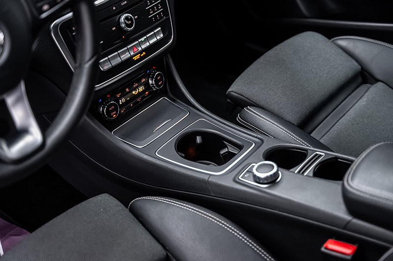 Mercedes-benz A-Klass 2018 - miniatyr 16