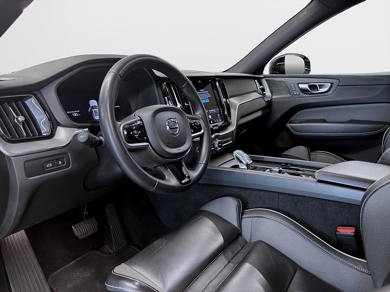 Volvo XC60 Recharge T6 350hk Plus Dark Drag B-Kamera H/K