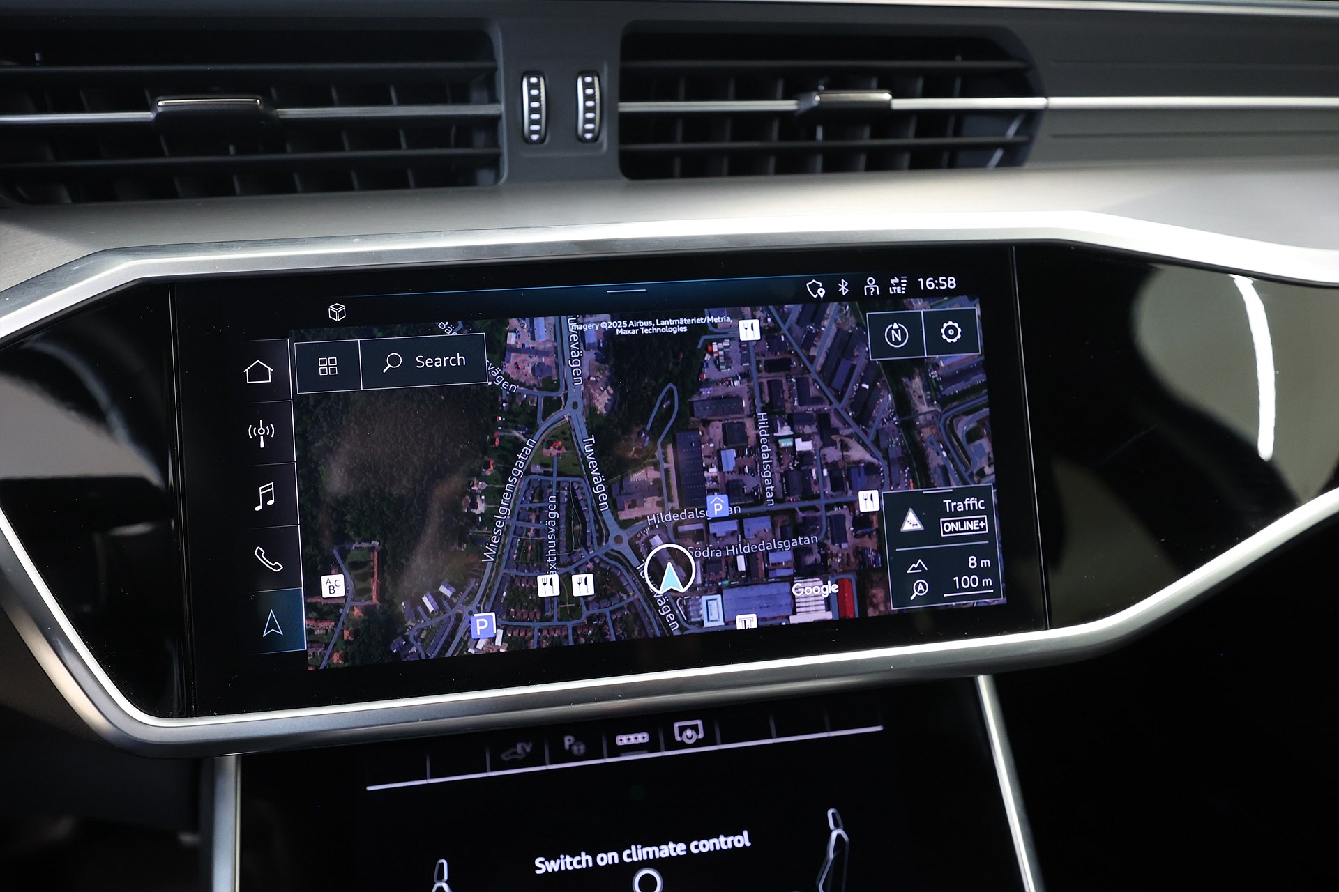 Audi A6 Avant 55 TFSI e Q S Line Svart Optik Drag Cockpit MOMS