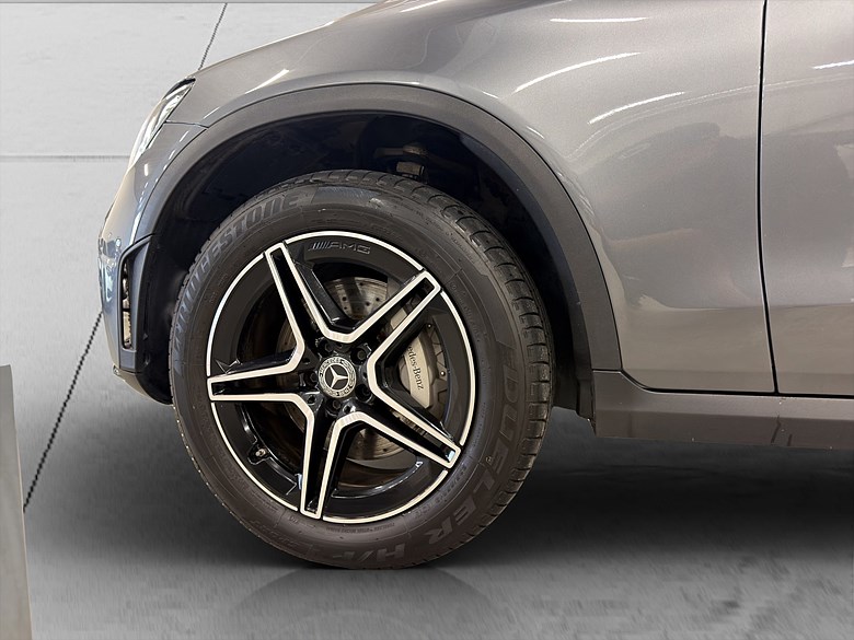 Mercedes-Benz GLC 300 de 4MATIC AMG Night Drag 2022, grå – bild 23 av 25, begagnad hos Niber i Järfälla