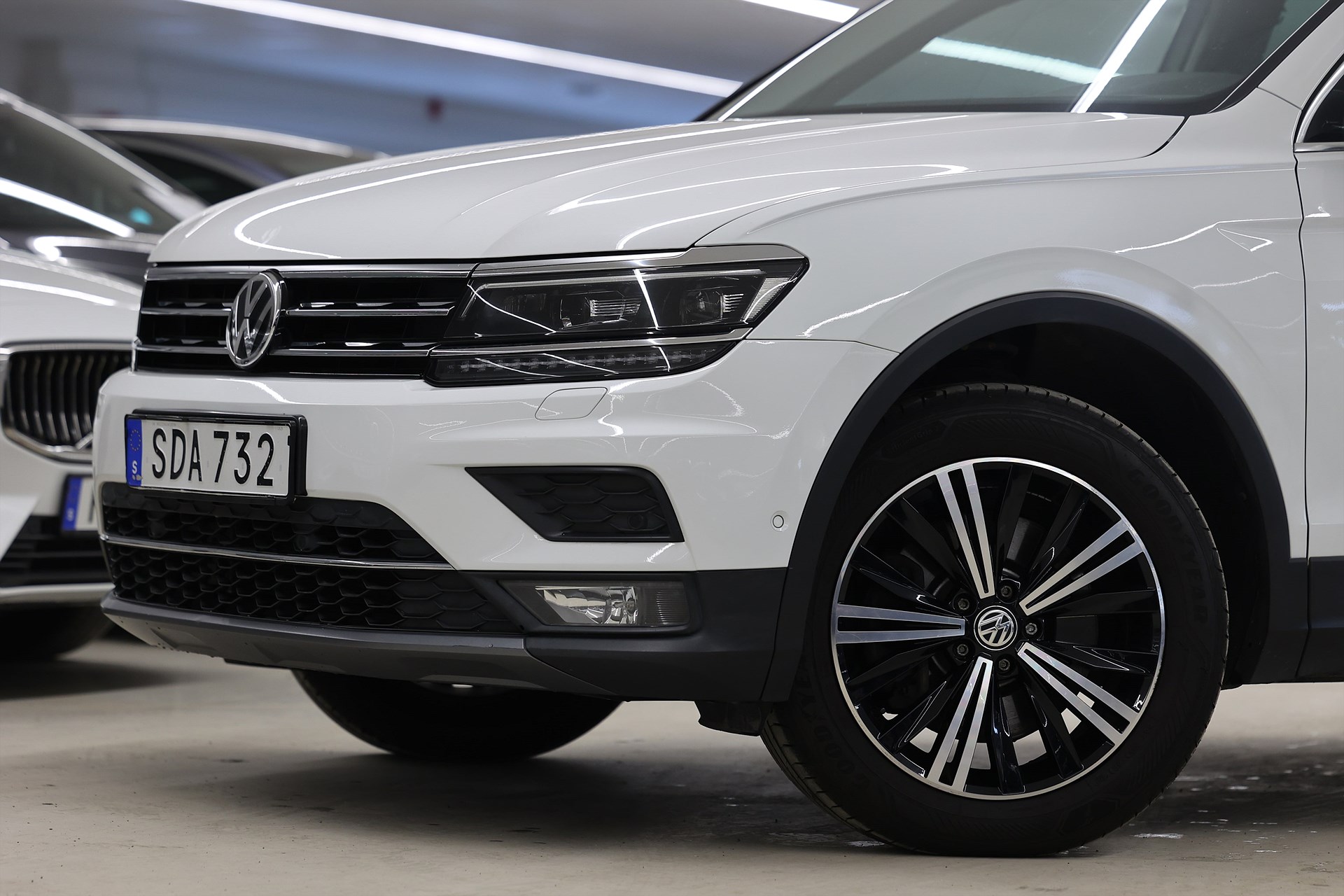 Volkswagen Tiguan 2.0 TDI 4Motion 190hk Executive Drag Värmare