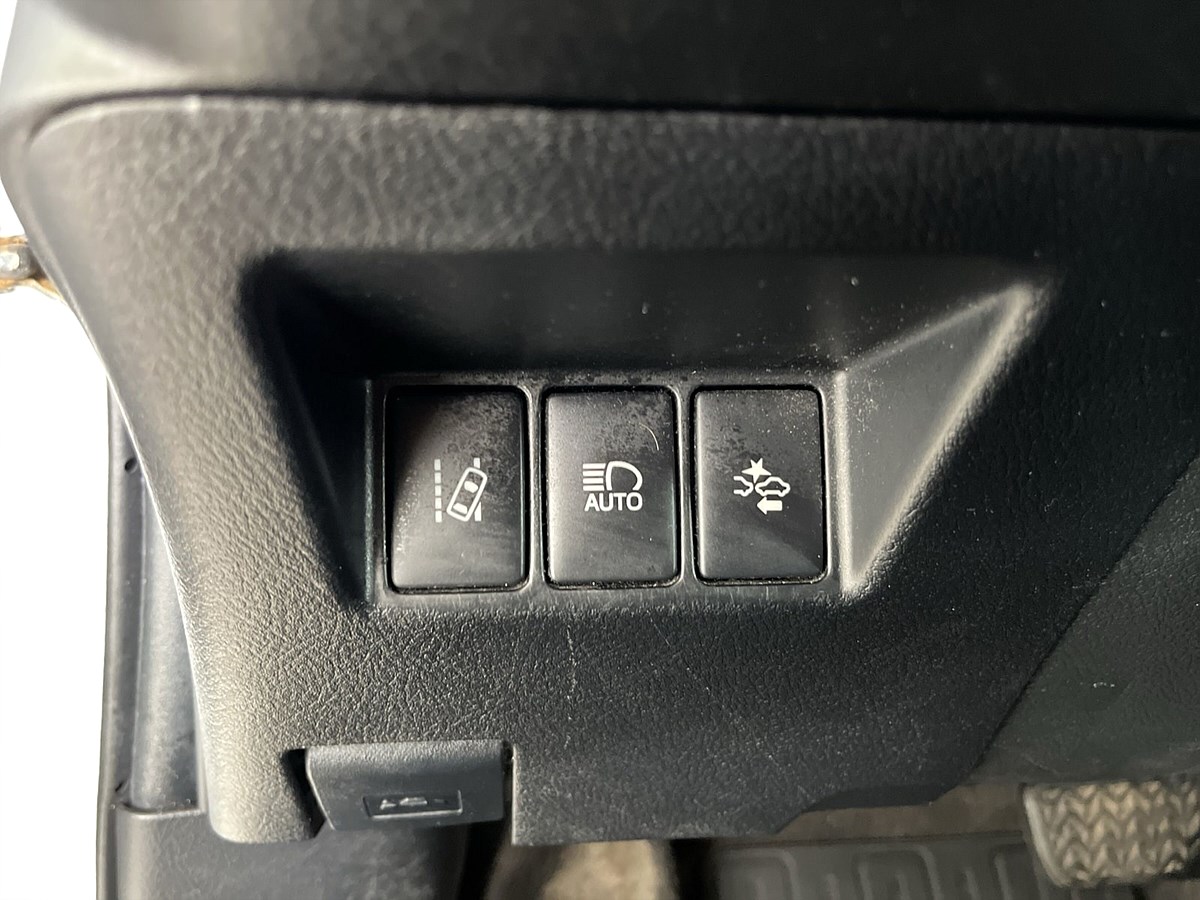 Toyota Yaris Hybrid e-CVT, 101hk, 2017