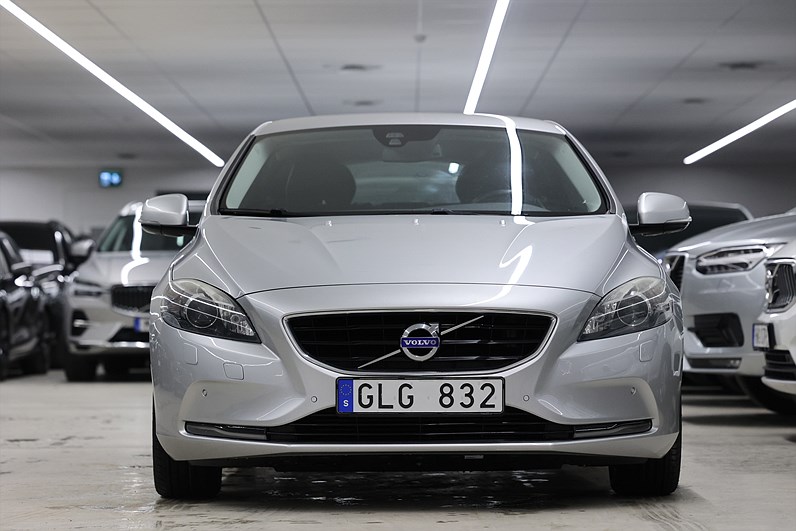 Volvo V40 D2 115hk *Hjulkampanj!* Summum Värmare Kamera