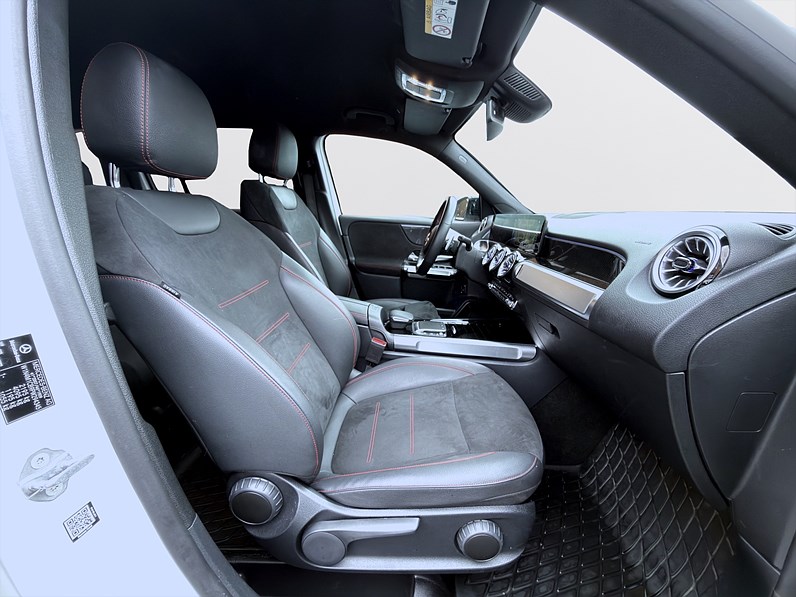 Mercedes-Benz GLB 200 d 150hk AMG Line Navi Keyless Drag B-Kamera