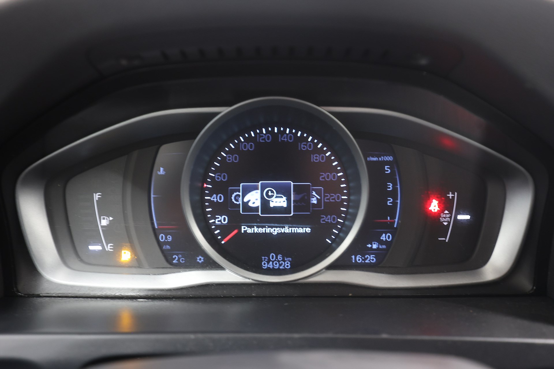 Volvo V60 D4 181hk *Kampanj!* Momentum Drag Keyless Värmare