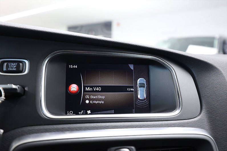 Volvo V40 Cross Country T3 152hk Kinetic H/K Värmare LED