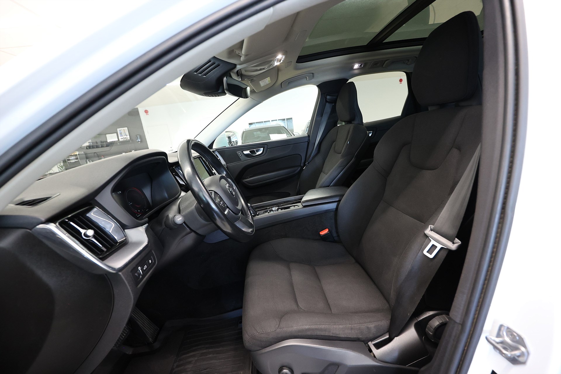 Volvo XC60 Recharge T6 AWD 340hk Inscription Pano CarPlay B-Kamera