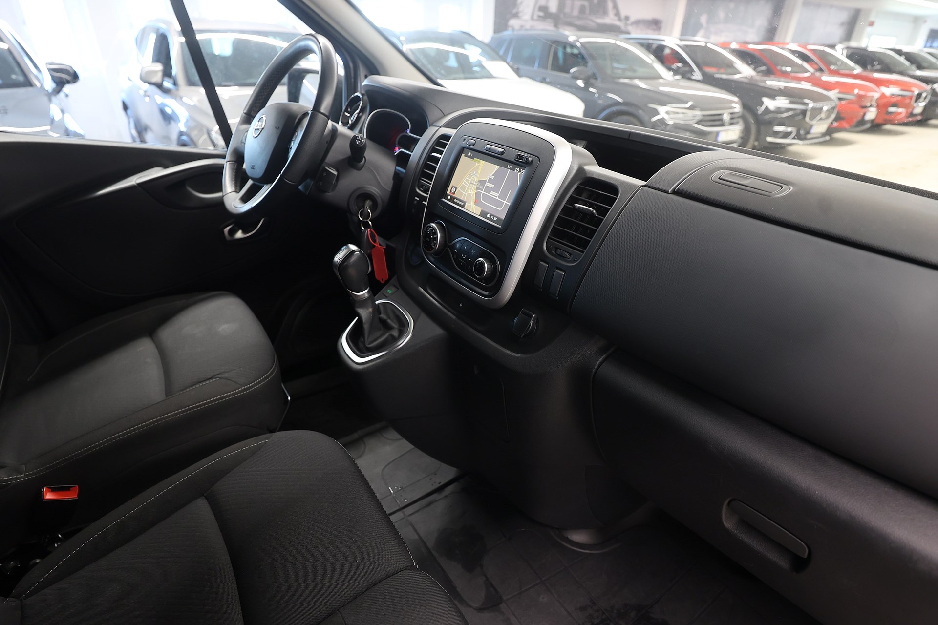 Nissan NV300 2.0 dCi 145hk L2 Drag Värmare B-kamera Navi