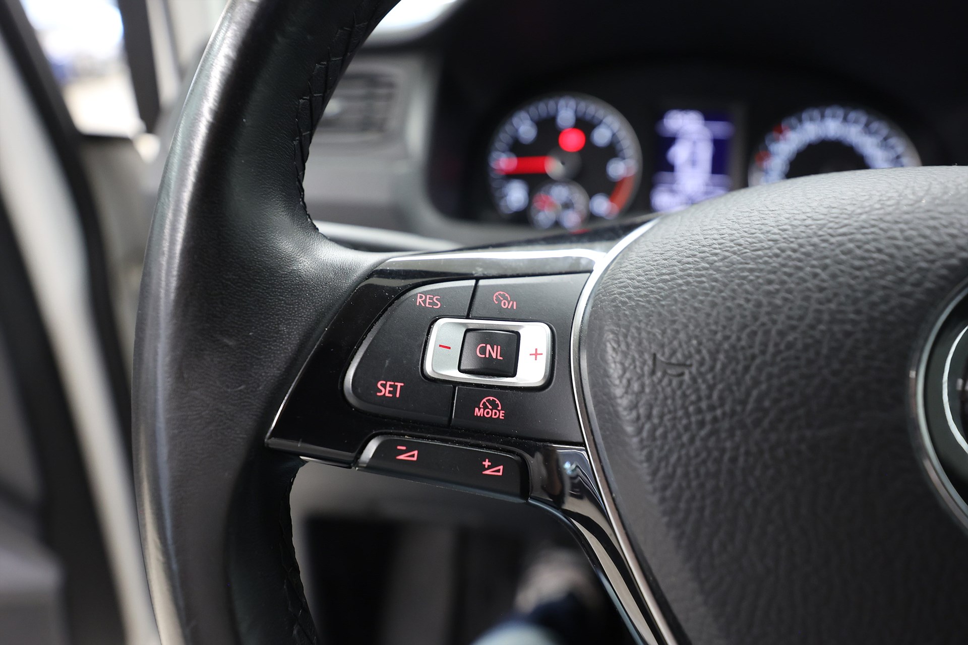 Volkswagen Caddy 2.0 TDI Värmare Carplay Drag LEASBAR