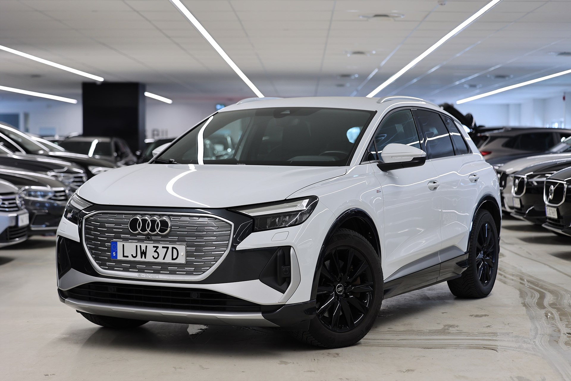 Audi Q4 40 e-tron S Line B-kamera Drag Adapth Farth Cockpit 82kWh