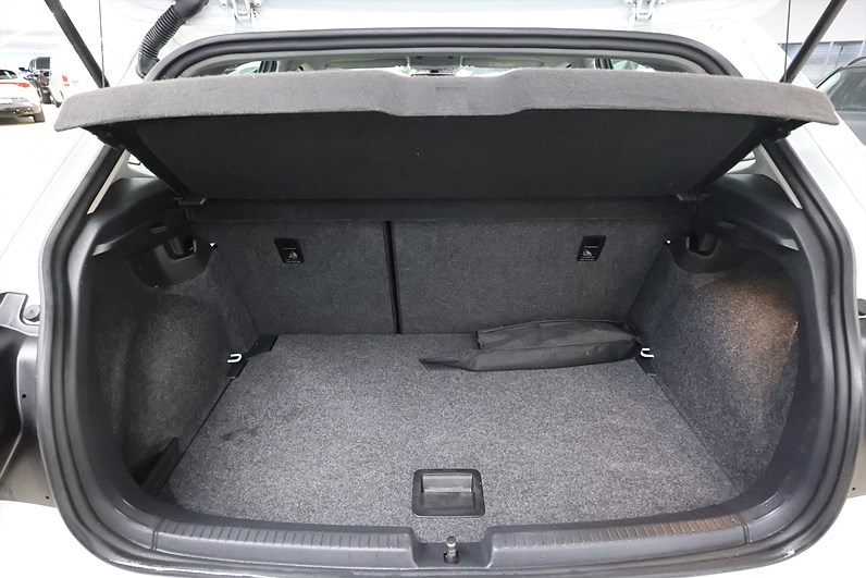 Volkswagen Polo 1.0 TSI 95hk Base PDC 360:- Årsskatt MOMS