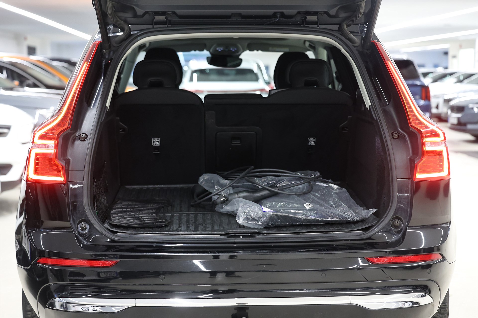 Volvo XC60 Recharge T6 AWD 350hk *Hjulkampanj!* Core Drag