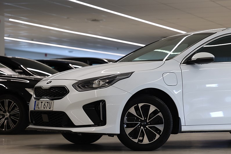 Kia Ceed Plug-in SportsWagon 141hk B-kamera Keyless CarPlay