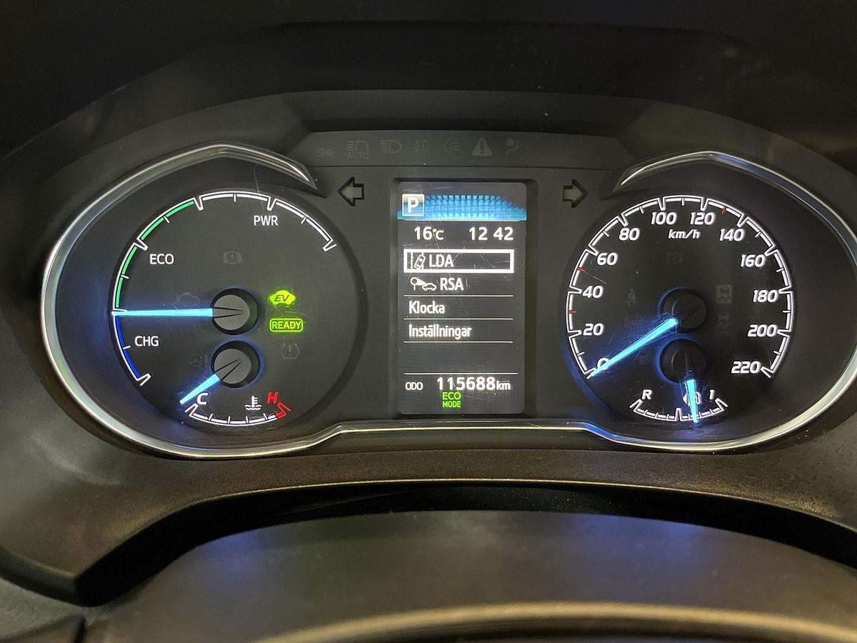 Toyota Yaris Hybrid e-CVT, 101hk, 2017