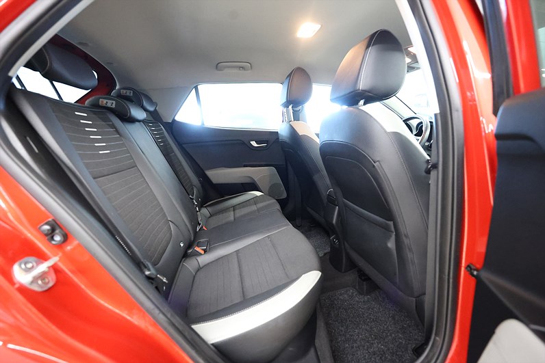 Kia Stonic 1.0 T-GDI 120hk Advance Plus CarPlay B-kamera