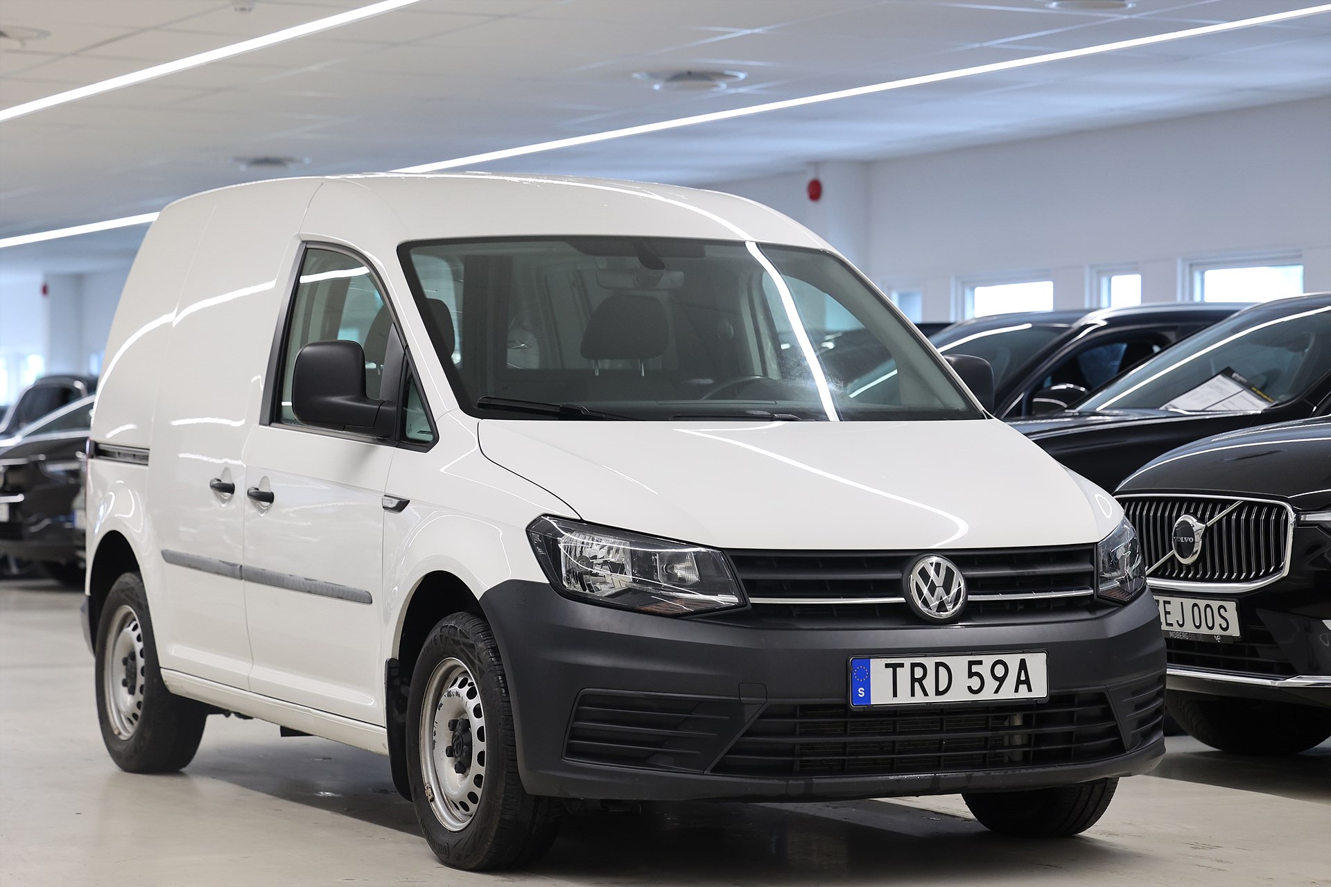 Volkswagen Caddy 2.0 TDI Värmare Carplay Drag LEASBAR