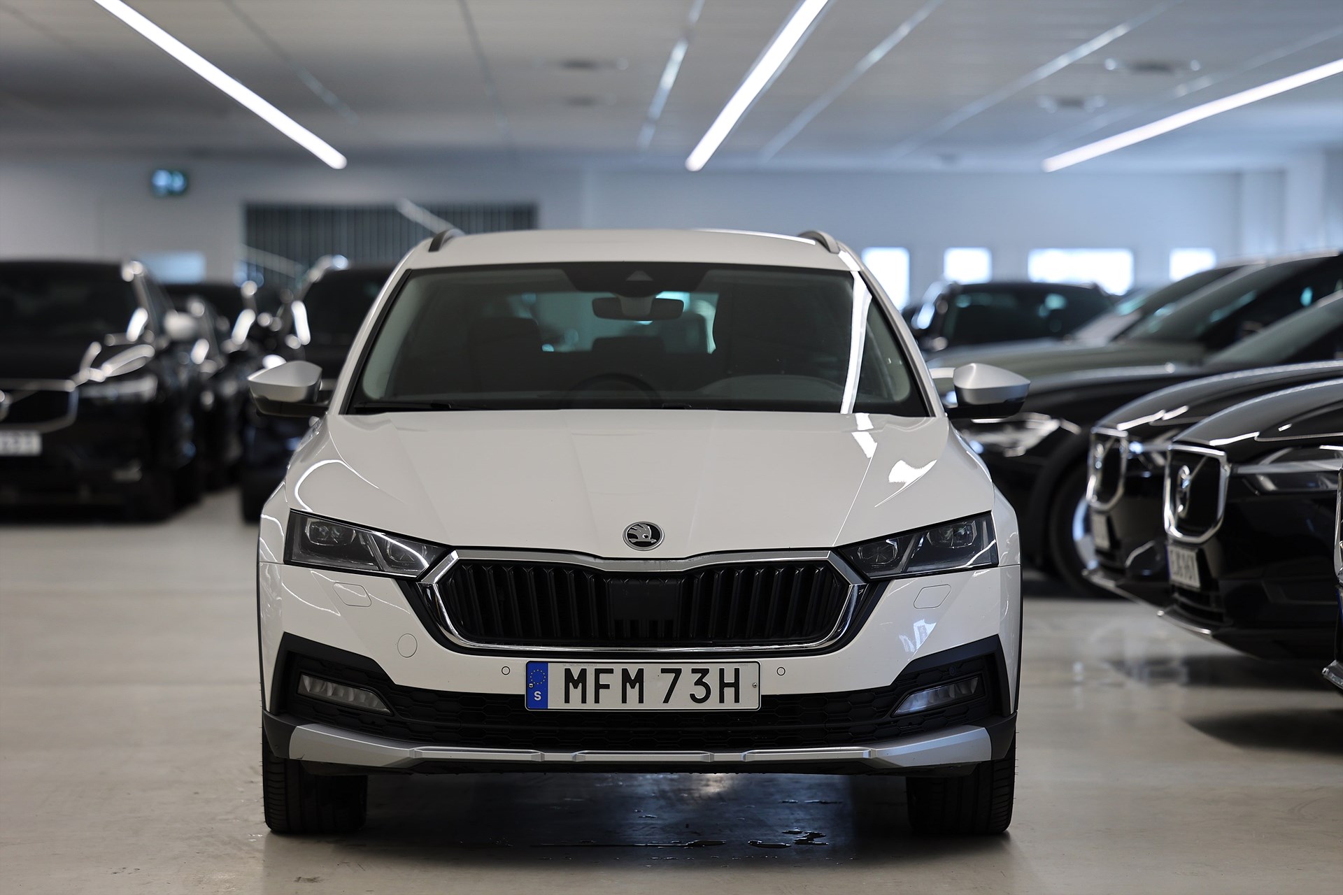 Skoda Octavia Scout Combi 4X4 150hk Comfort Drag B-kamera MOMS