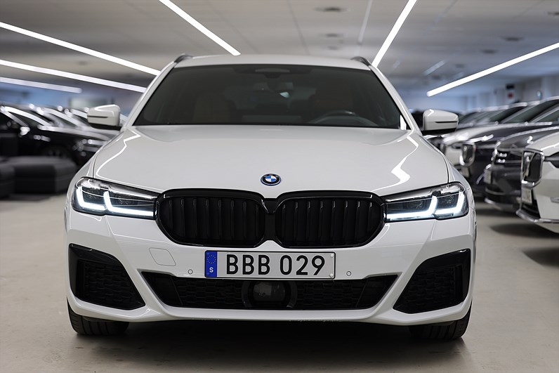 BMW 530e xDrive M-Sport B-Kamera HiFi Skinn Keyless Display key MOMS
