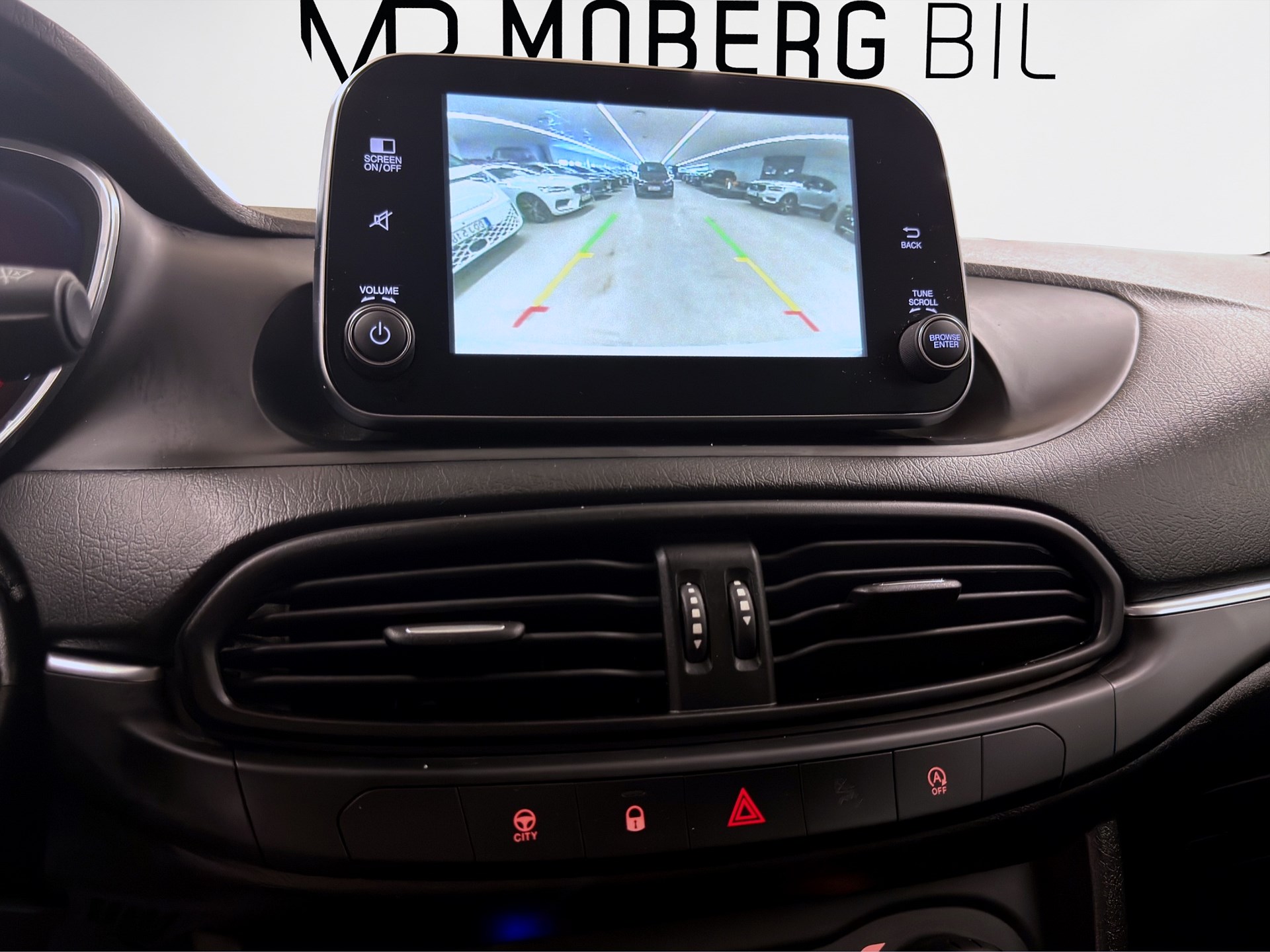 Fiat Tipo 1.4 120hk Helg på Moberg! B-Kamera PDC CarPlay