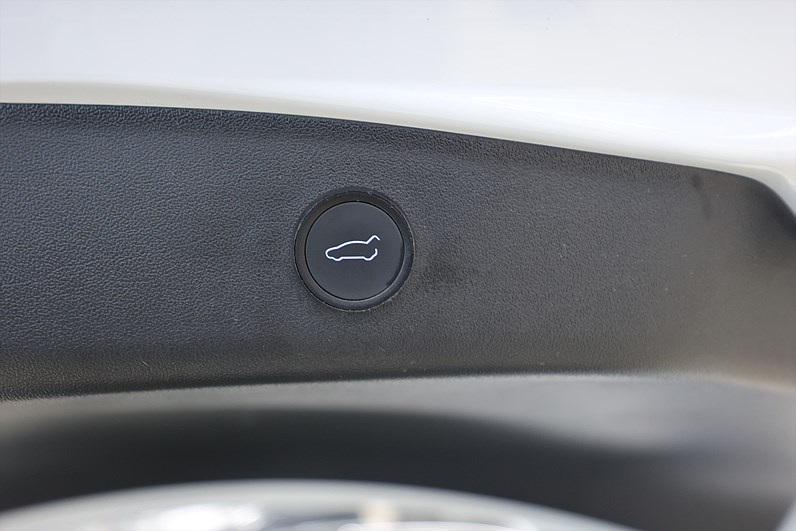 Tesla Model 3 Standard Range 283hk Pano Navi Läder