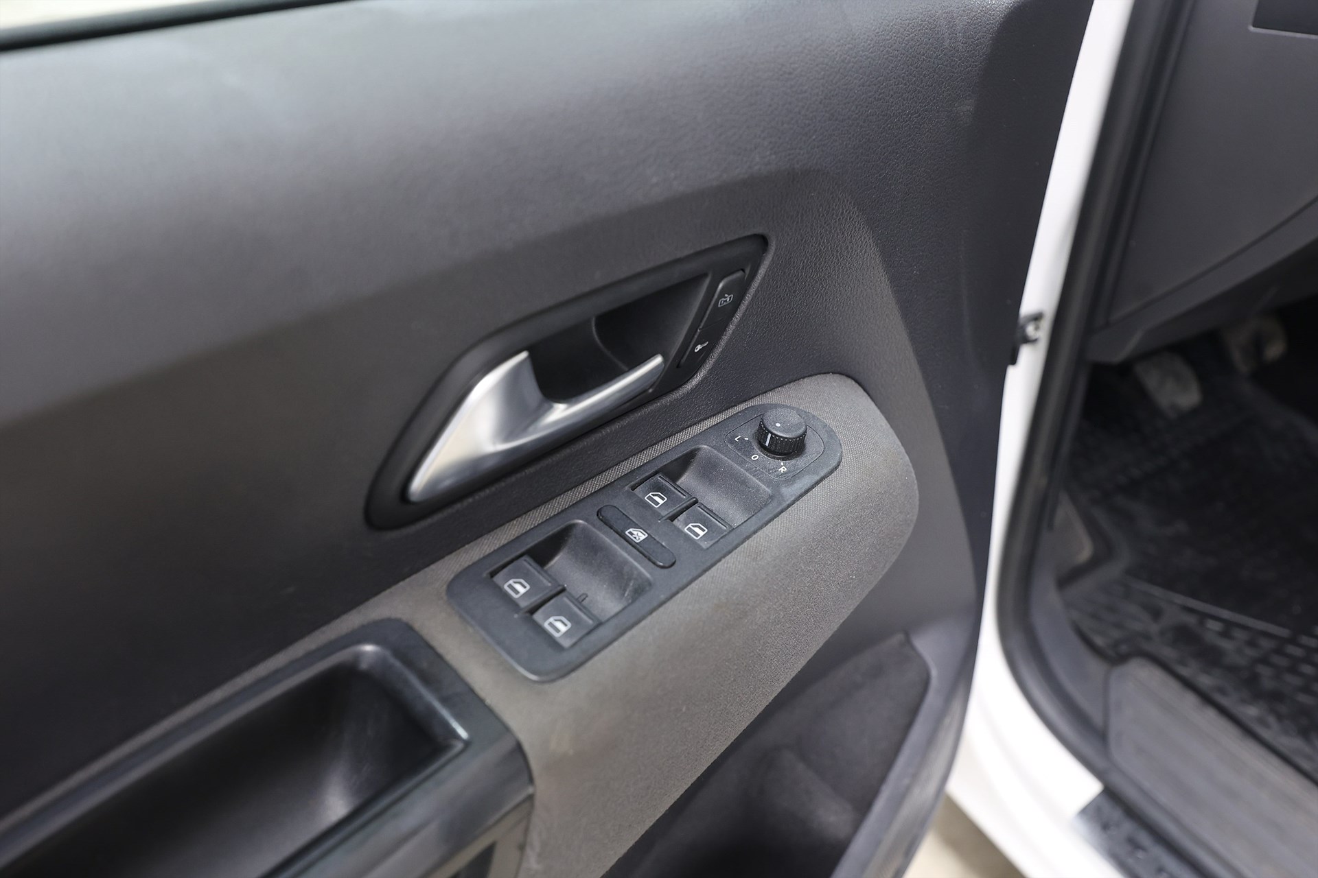 Volkswagen Amarok 2.0 BiTDI 4M 163hk Highline Drag MOMS