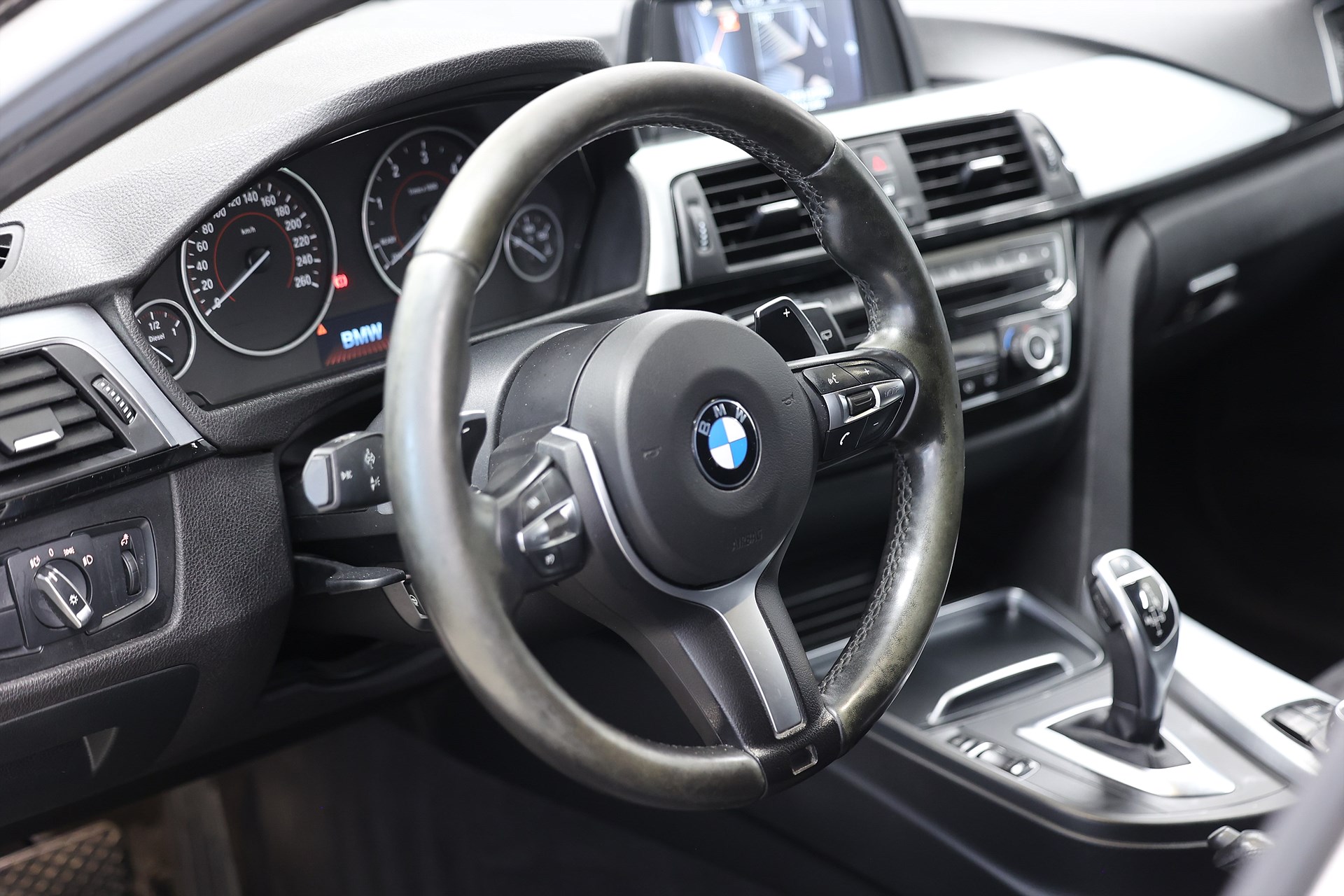 BMW 320d Touring 190hk M Sport Shadow Line Drag PDC