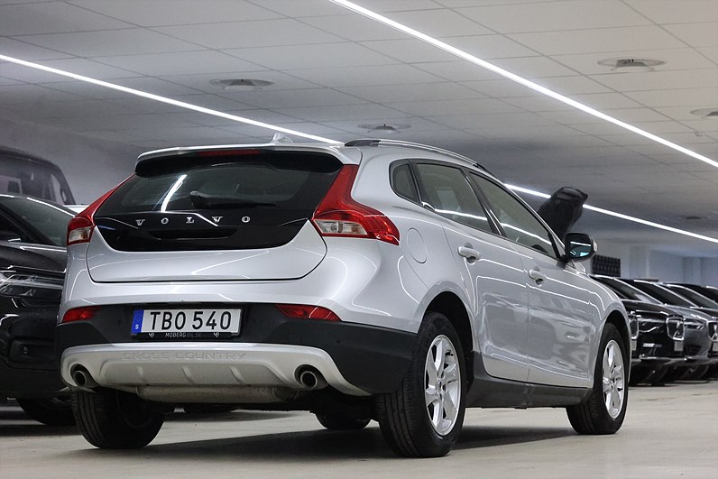 Volvo V40 Cross Country T3 152hk Kinetic Värmare LED Navi