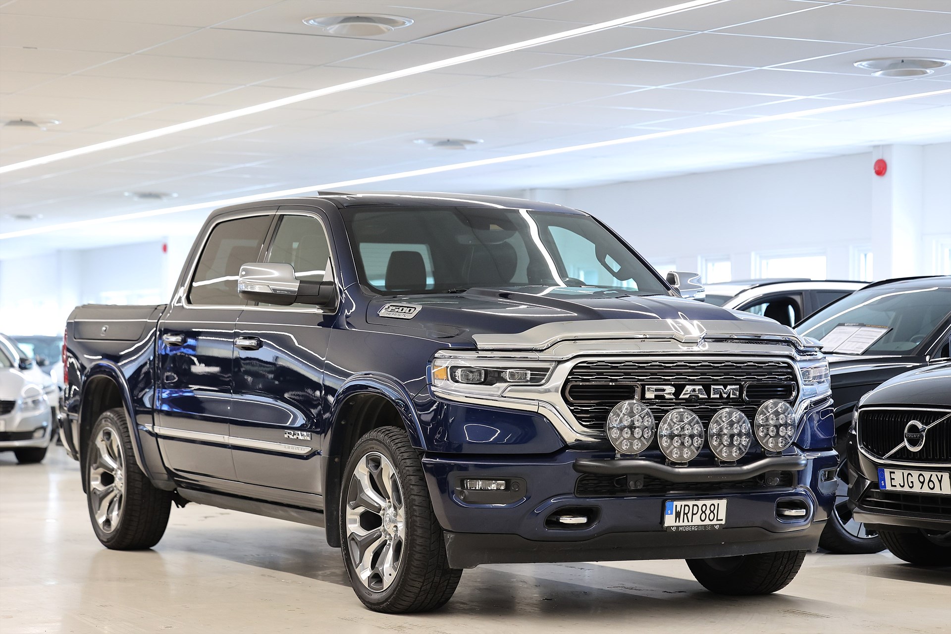 Dodge Ram 5.7 V8 Limited Webasto Rambox Bakflip MOMS