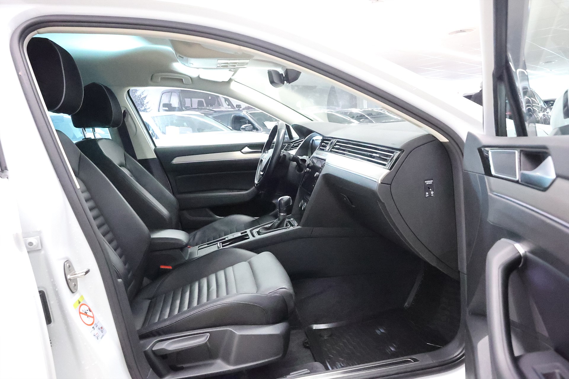 Volkswagen Passat SC 2.0 TDI 4M 190hk R Line Executive Nappa