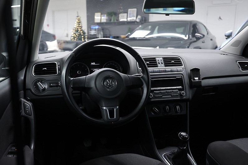 Volkswagen Polo 1.2 TSI 90hk *Hjulkampanj!* Masters R Line PDC Farth
