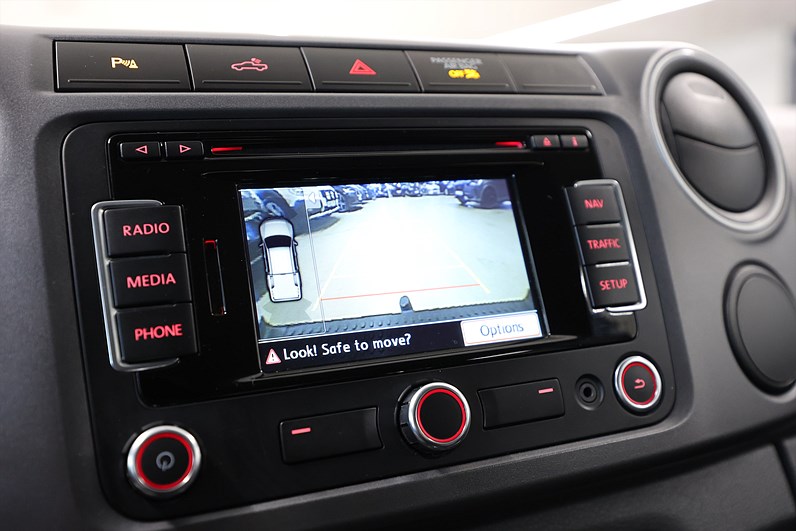 Volkswagen Amarok 2.0 BiTDI 4M 180hk Highline Läder Navi B-Kamera