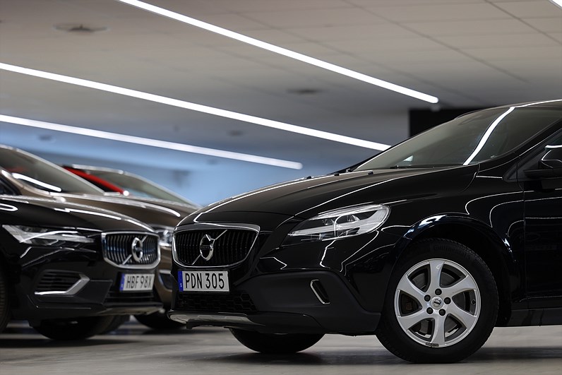 Volvo V40 Cross Country T3 152hk Kinetic H/K Värmare LED