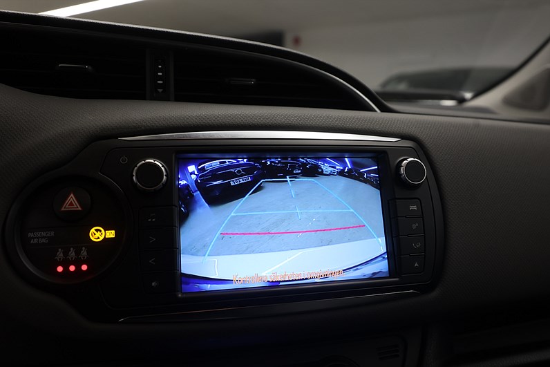 Toyota Yaris Hybrid 101hk Active B-kamera PDC Farth