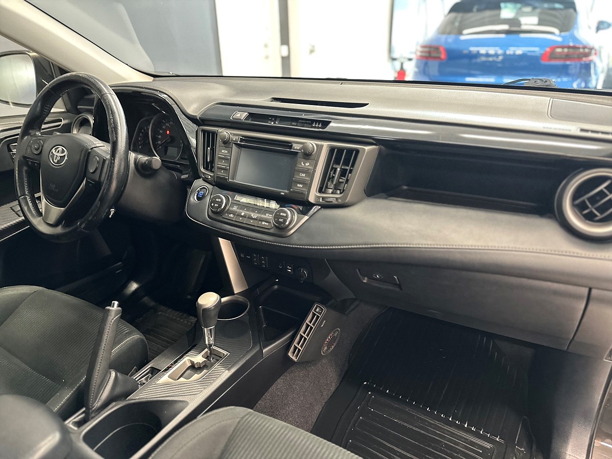 Toyota RAV4 – bild 11