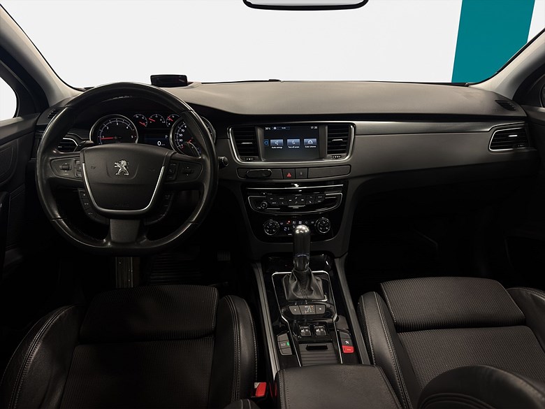 Peugeot 508 RXH 2.0 BlueHDi Aut HUD Pano Navi Kamera 2016, grå – bild 19 av 23, begagnad hos Niber i Järfälla