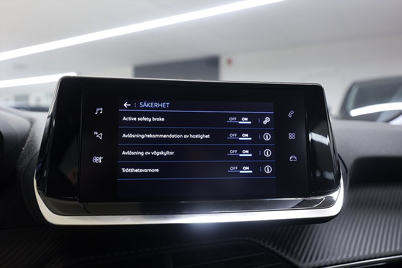 Peugeot 208 1.2 PureTech 75hk Active PDC Carplay