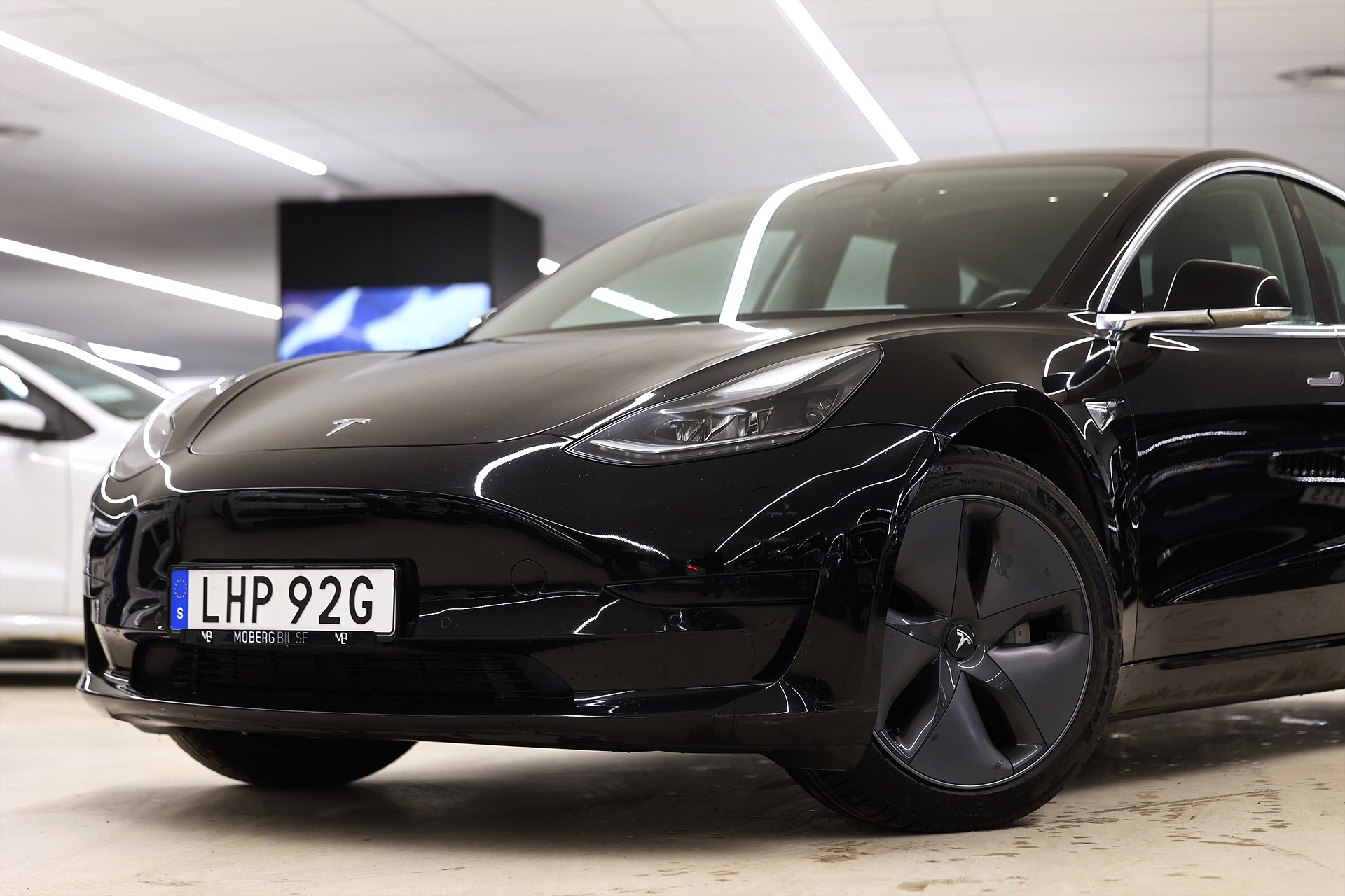 Tesla Model 3 Standard Range Plus 258hk AP Pano Skinn MOMS