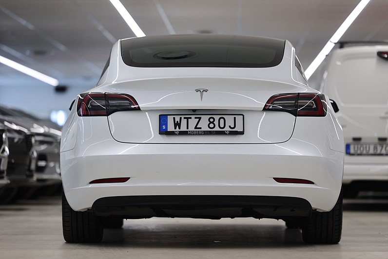 Tesla Model 3 Standard Range 283hk Pano Läder Navi B-Kamera Keyless