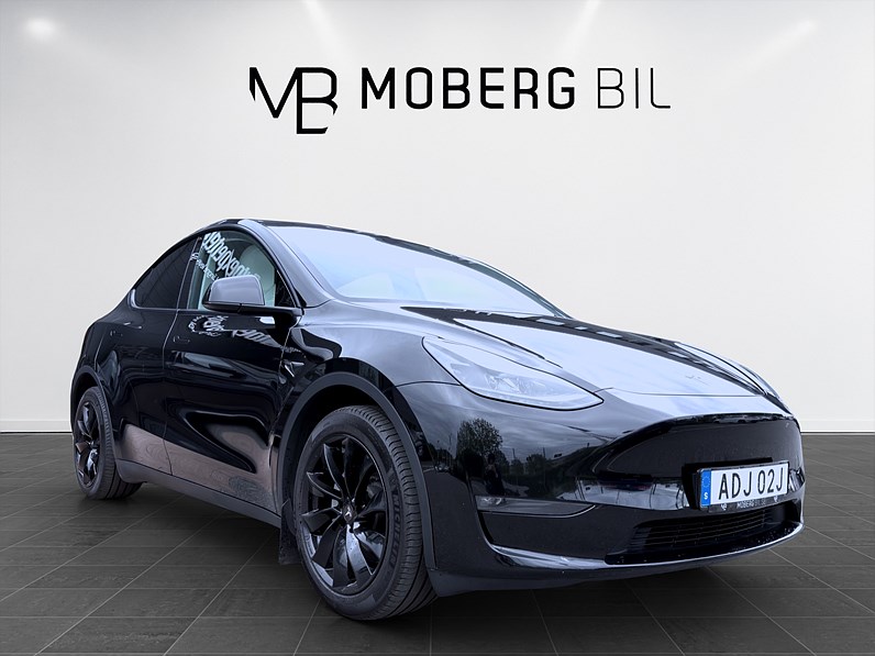 Tesla Model Y Long Range 514hk Pano Navi Drag B-Kamera MOMS