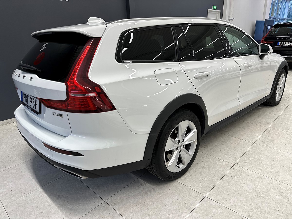 Volvo V60 Cross Country – bild 9