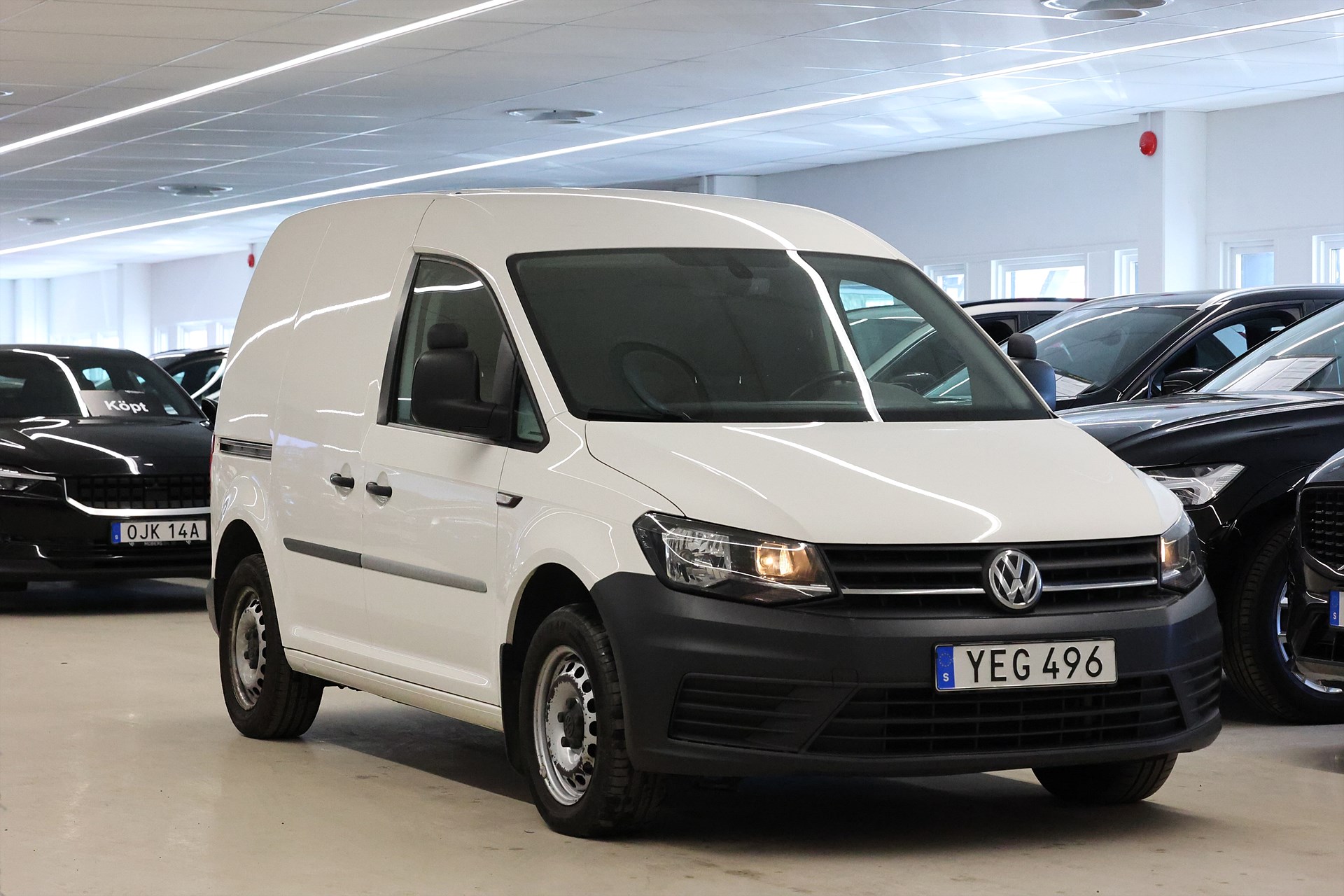 Volkswagen Caddy 2.0 TDI 102hk V-inrett PDC Värmare MOMS
