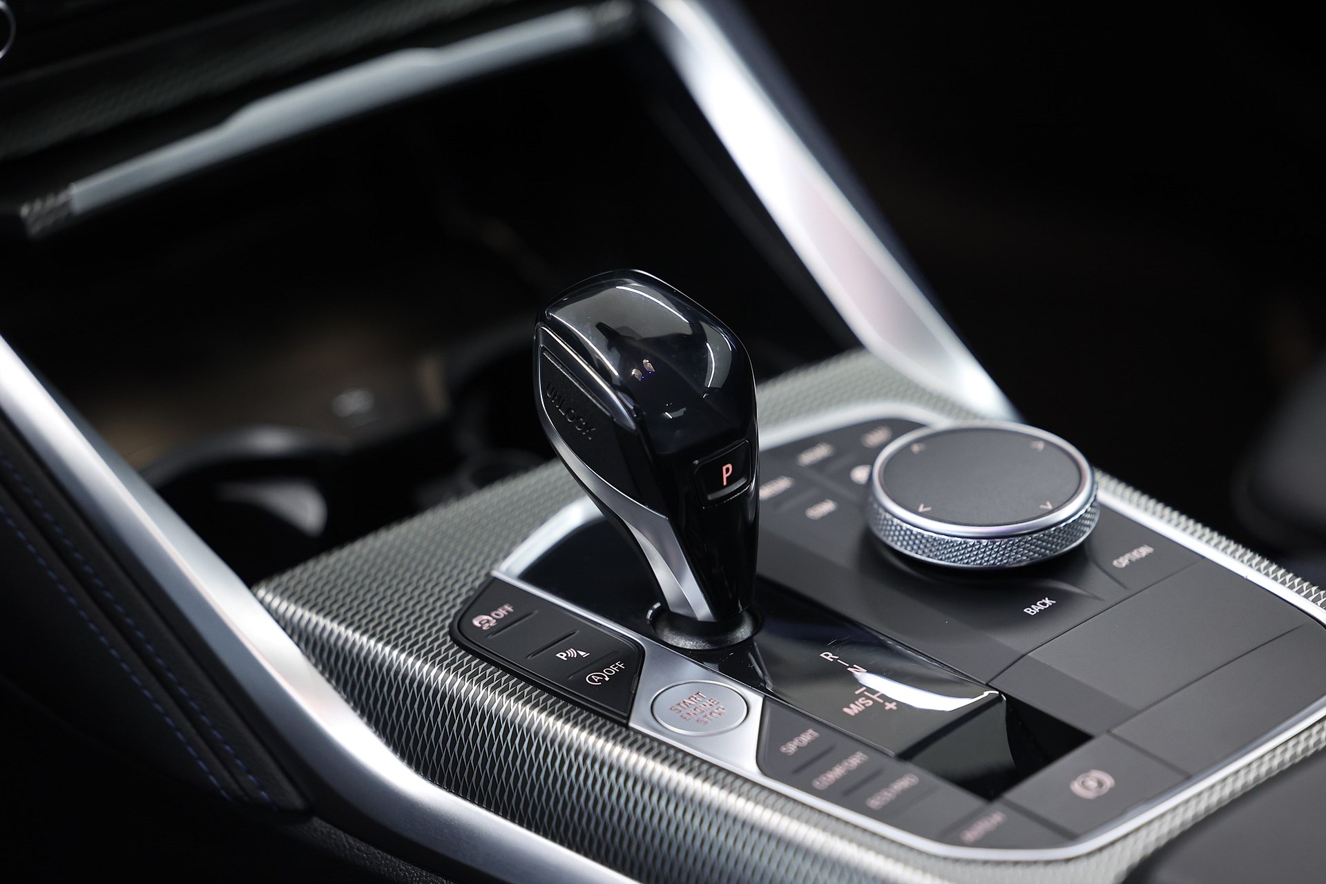 BMW 420i Coupé 184hk M Sport Alcantara B-kamera Rattvärme Carplay