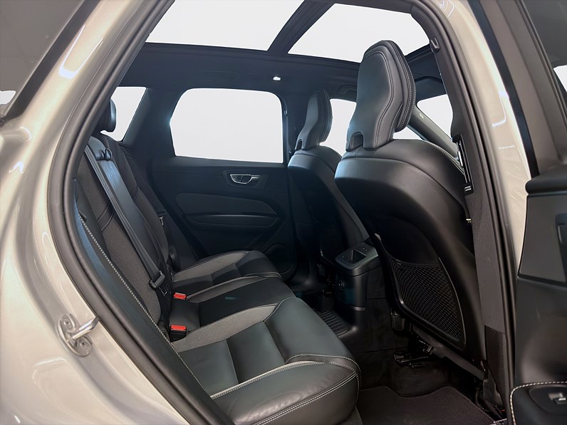 Volvo XC60 Recharge T6 350hk Plus Dark Drag B-Kamera H/K