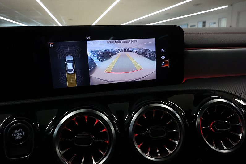 Mercedes-Benz CLA 250 e 218hk AMG Pano Värmare Widescreen