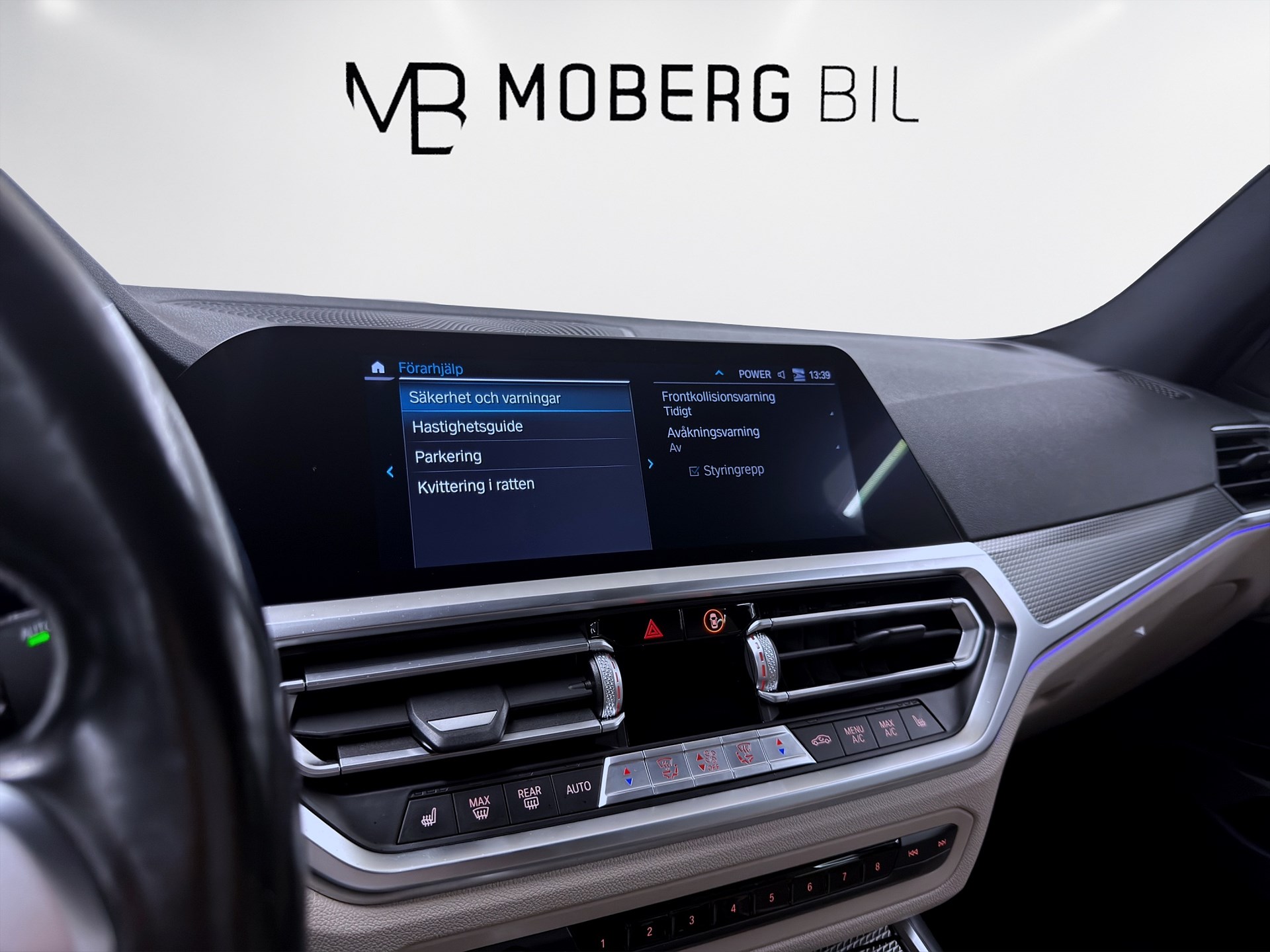 xDrive Touring 292hk M Sport Drag B-Kamera Läder