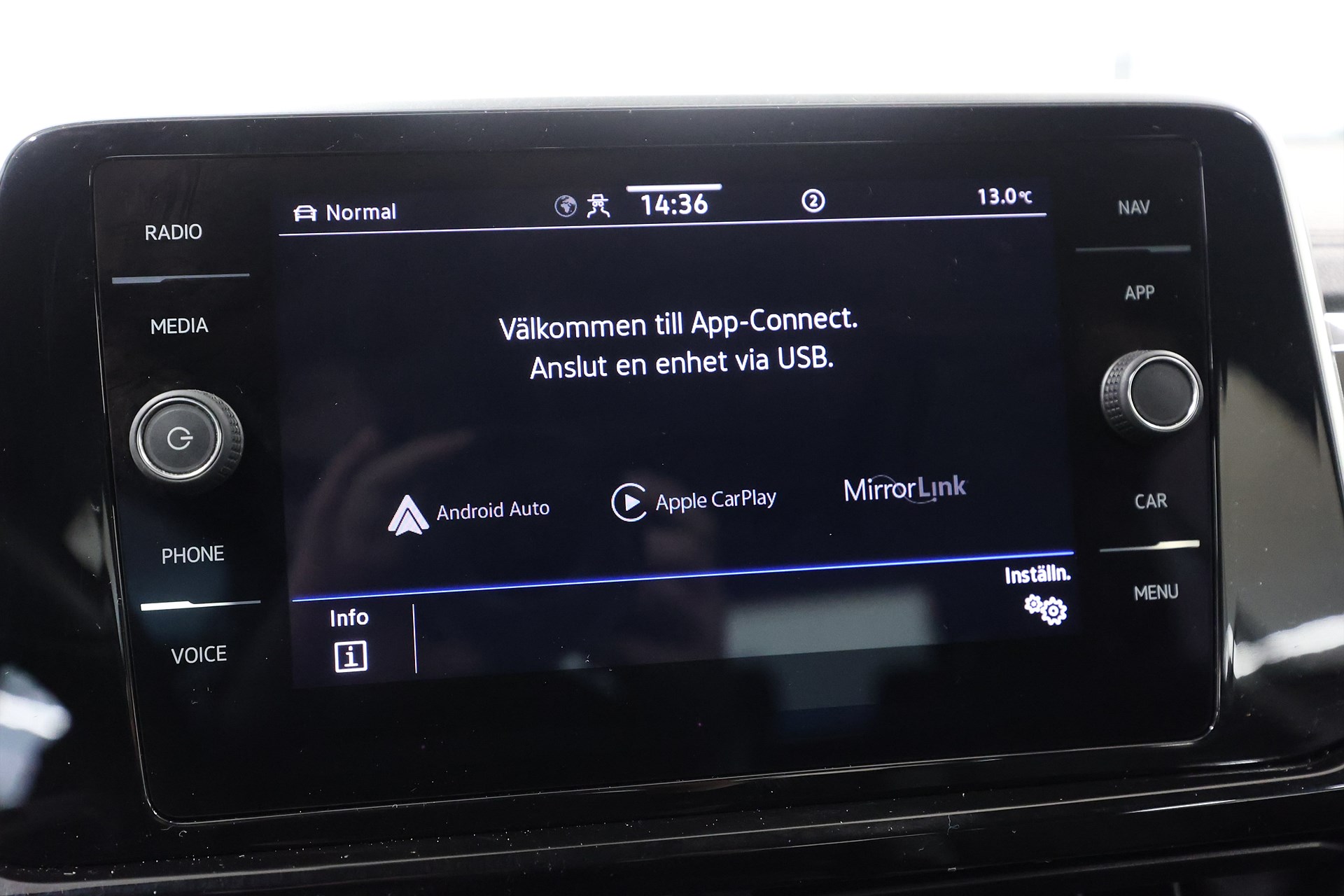 Volkswagen T-Roc 2.0 TDI 150hk 4M R-Line Carplay Navi PDC