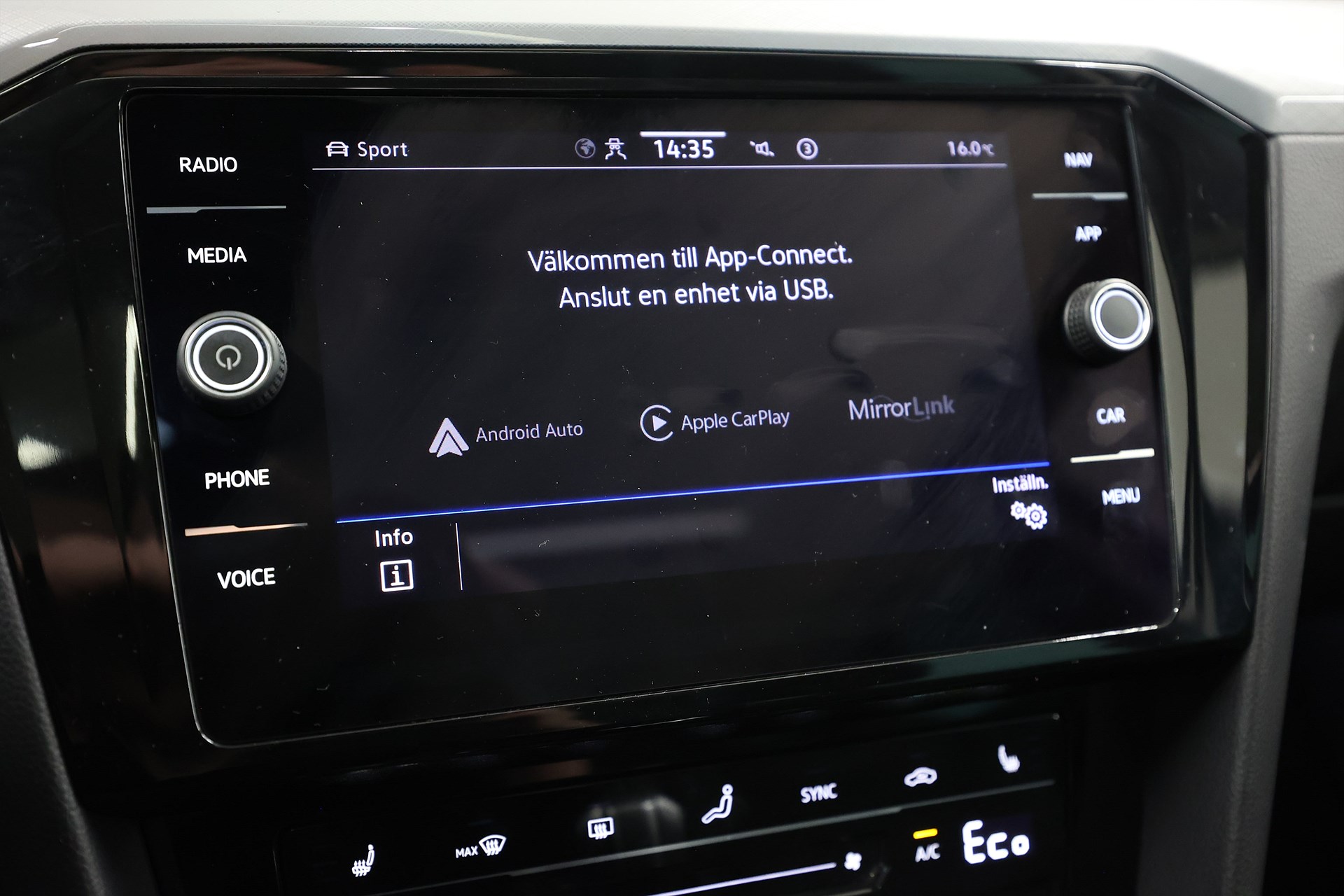 Volkswagen Passat Sportscombi GTE 218hk Pano Navi B-kamera Drag